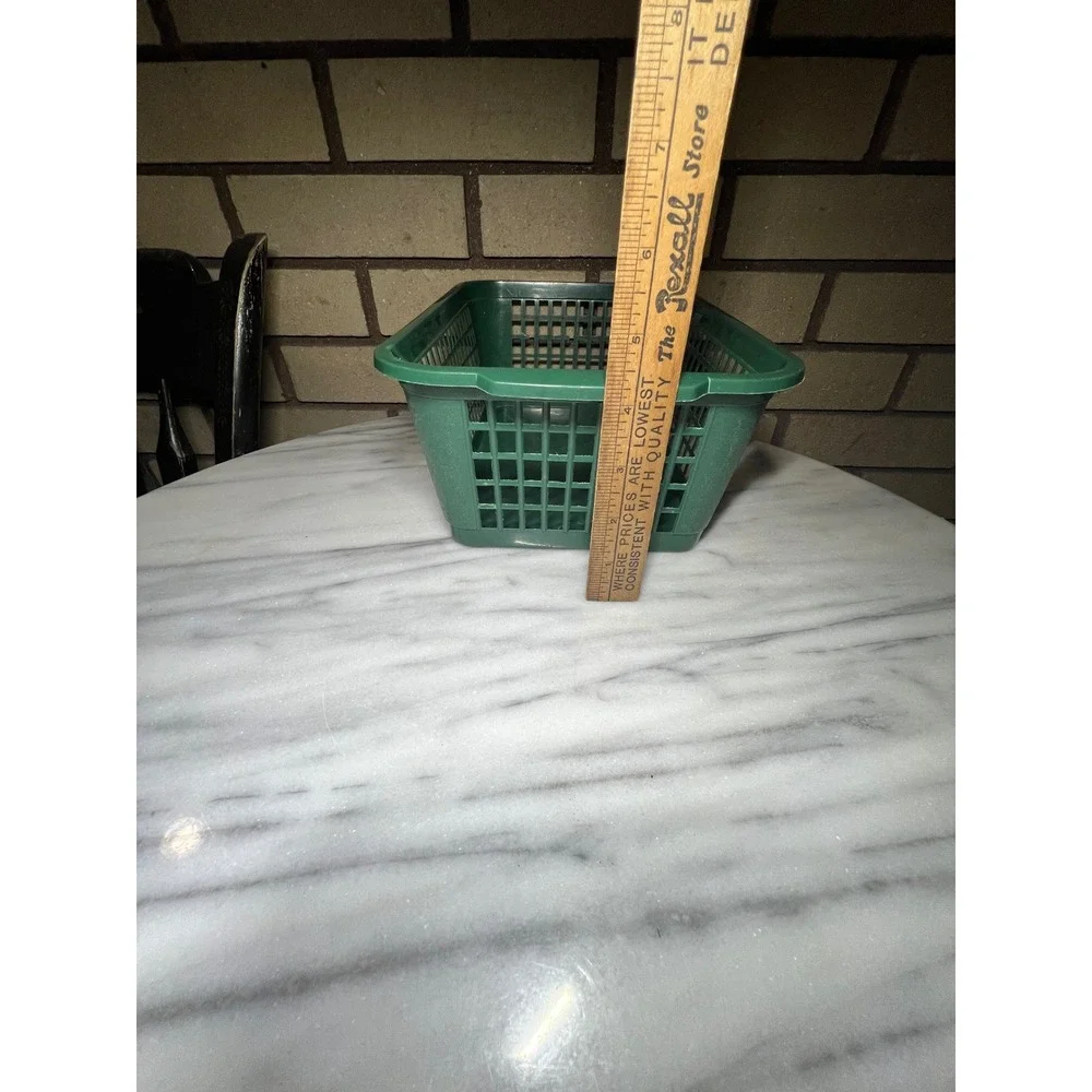 VTG Gensini Hunter Green Plastic Storage Basket Dorm Room Organizer Small  Tote